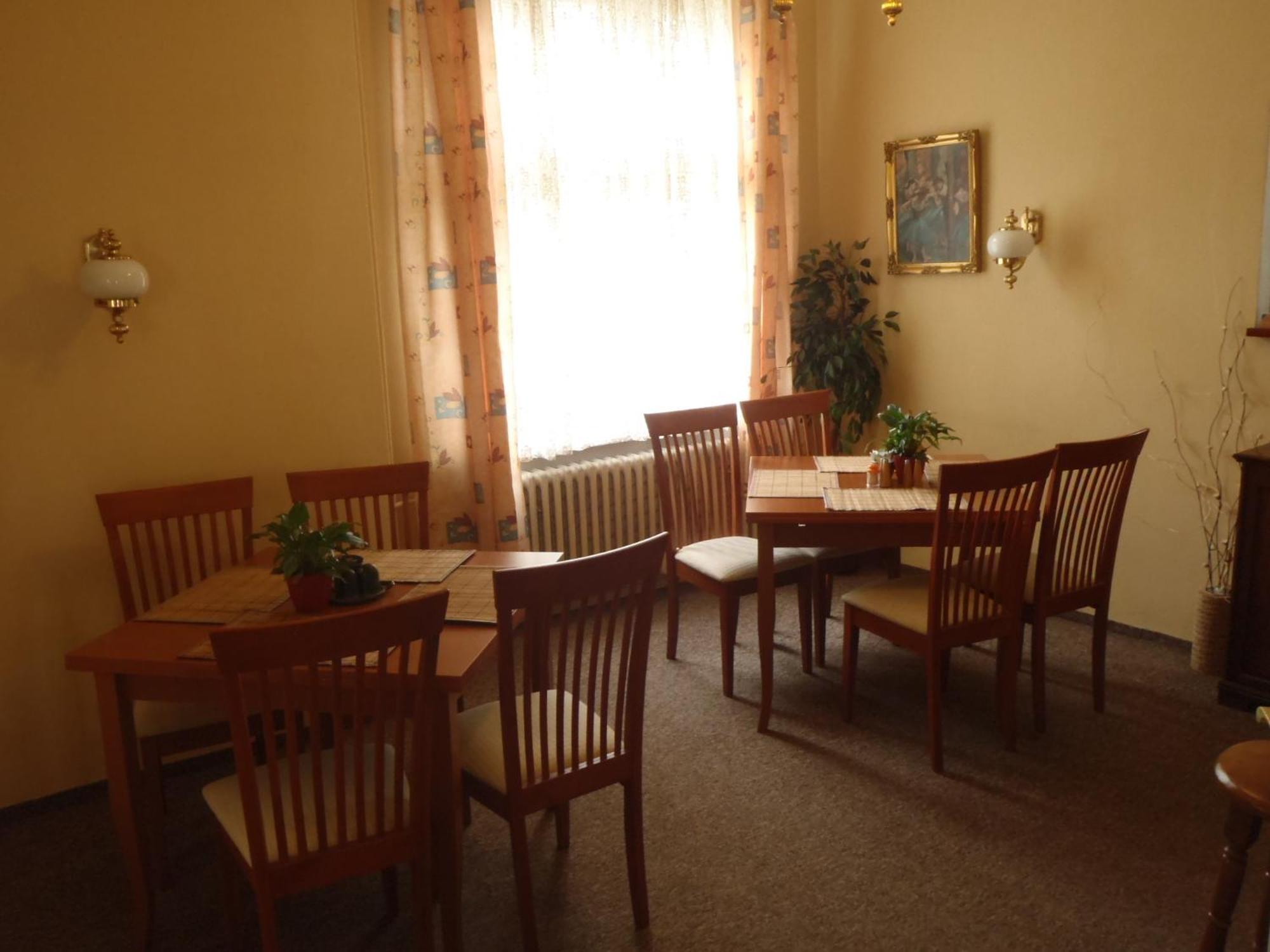 Hotel Green House Teplice Exterior photo